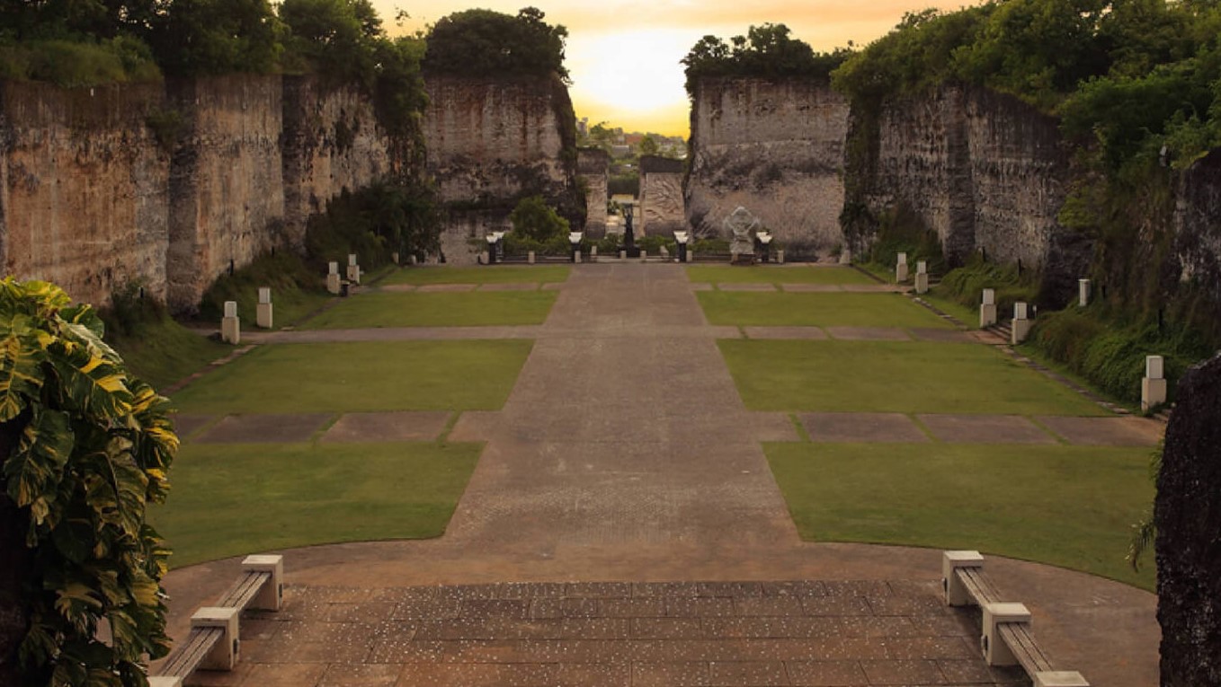 garuda wisnu kencana in bali