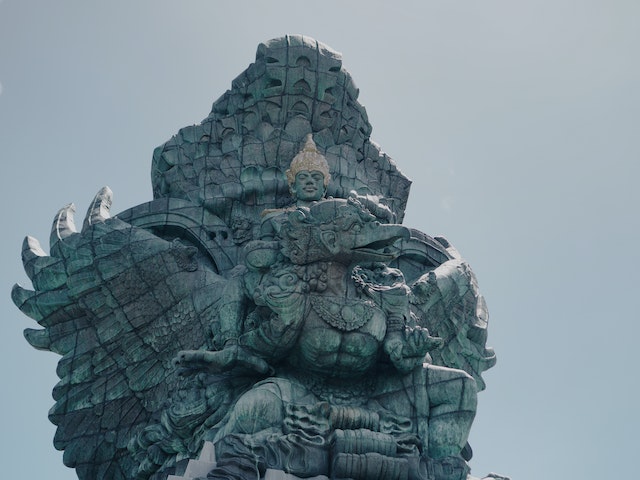 Garuda wisnu kencana statue