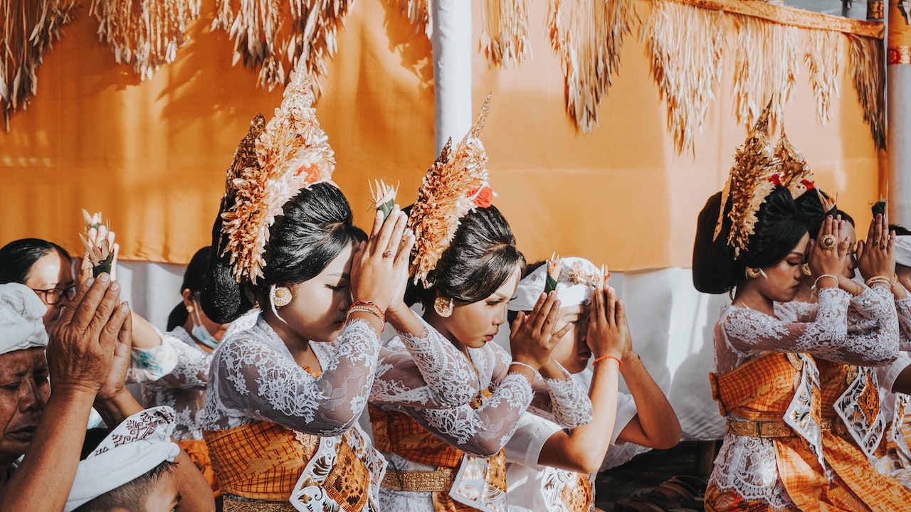Balinese Praying