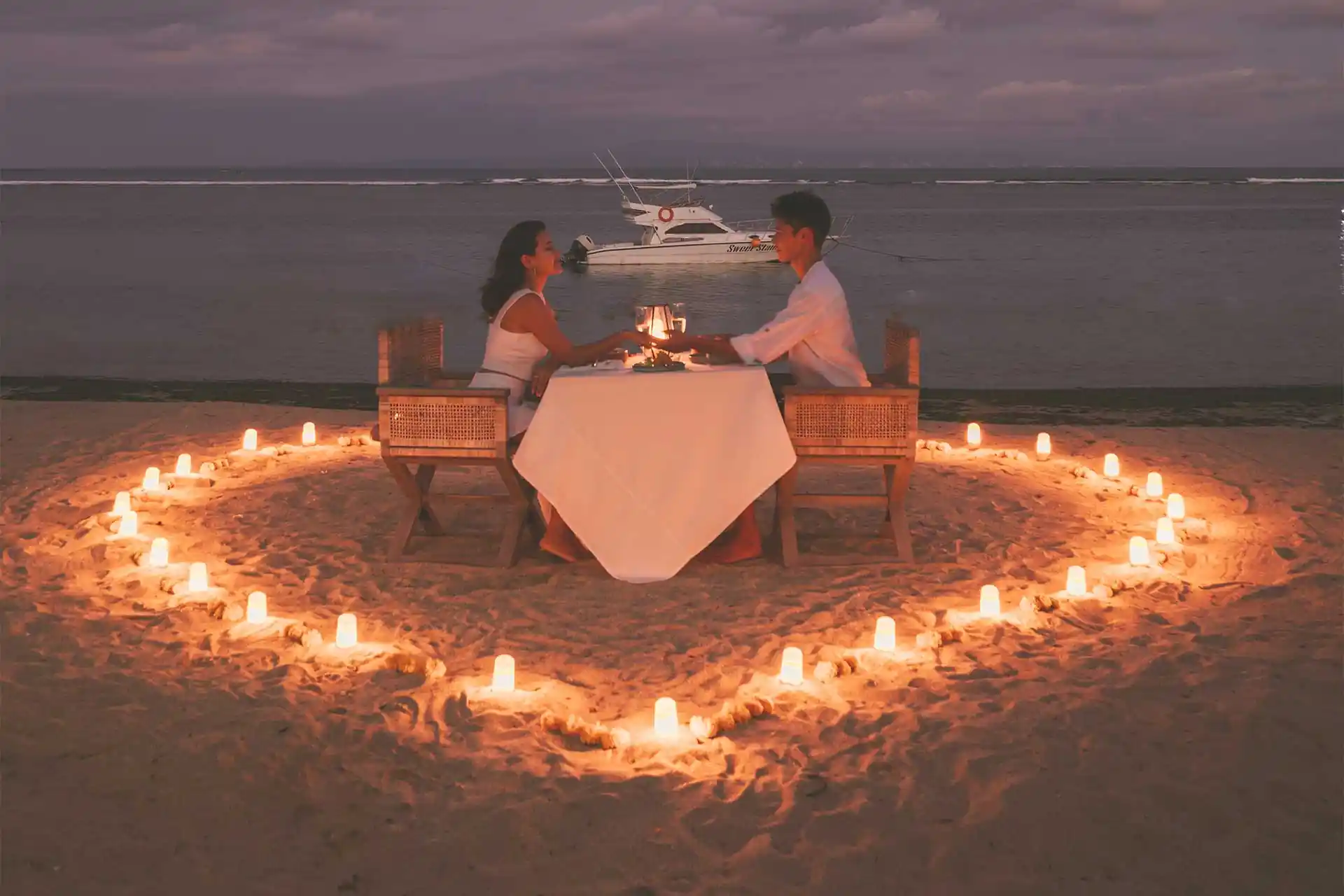 romantic-dinner-bali